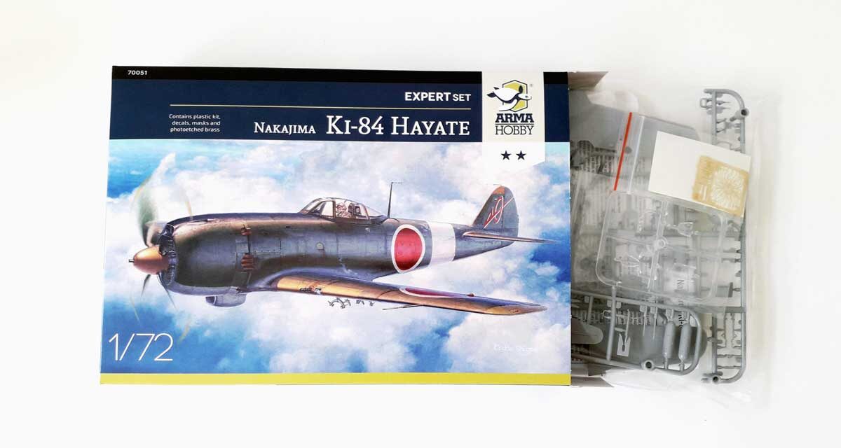 Zawartość pudełka modelu Ki-84 Hayate 1/72 Expert Set – In-Box