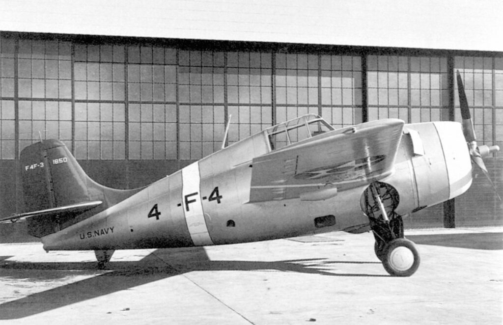 Fabryczne zdjęcie Grummana F4F-3 BuNo 1850 we wczesnym oznakowaniu VF-4
