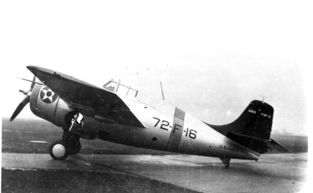 Grumman F4F-3 BuNo 1880 jako 72-F-16 z VF-72