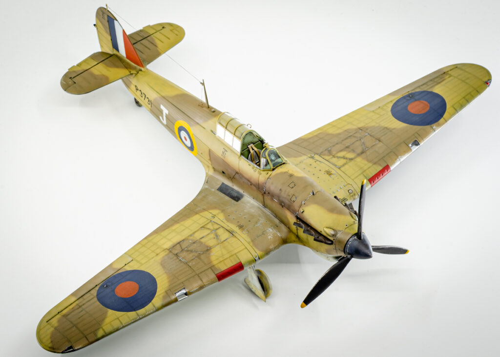 Model Hurricane Mk I Trop Arma Hobby widok z prawej strony